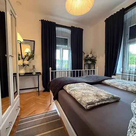 Komposch - Adults Only 아파트 *