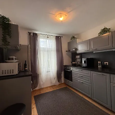 Komposch - Adults Only *