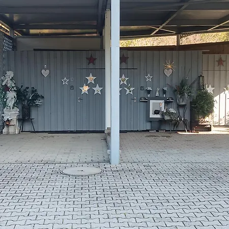 Komposch - Adults Only 라이프니츠