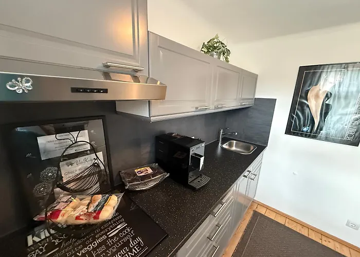 Komposch - Adults Only רייפניץ