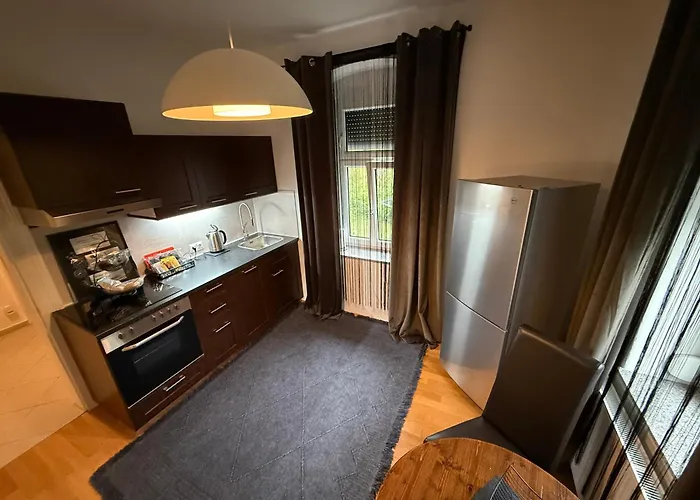 Komposch - Adults Only