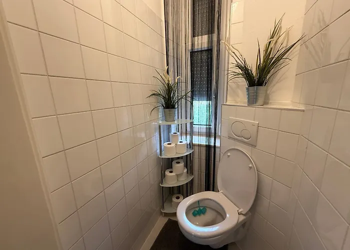 Komposch - Adults Only *