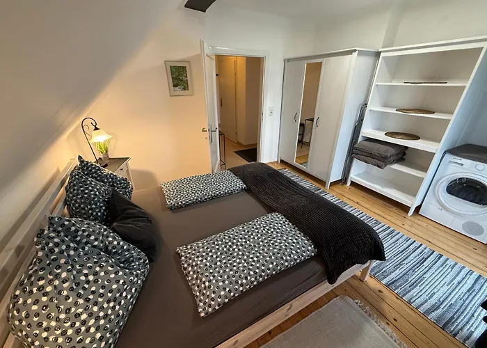 Komposch - Adults Only * רייפניץ