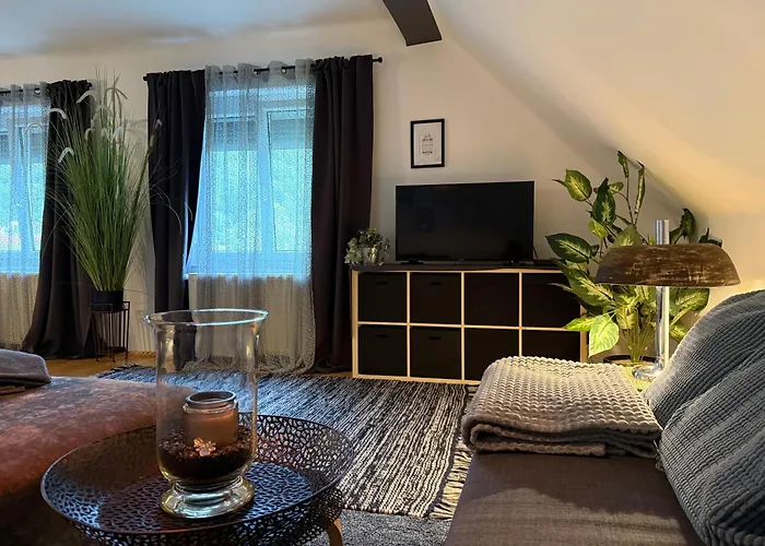 Komposch - Adults Only *