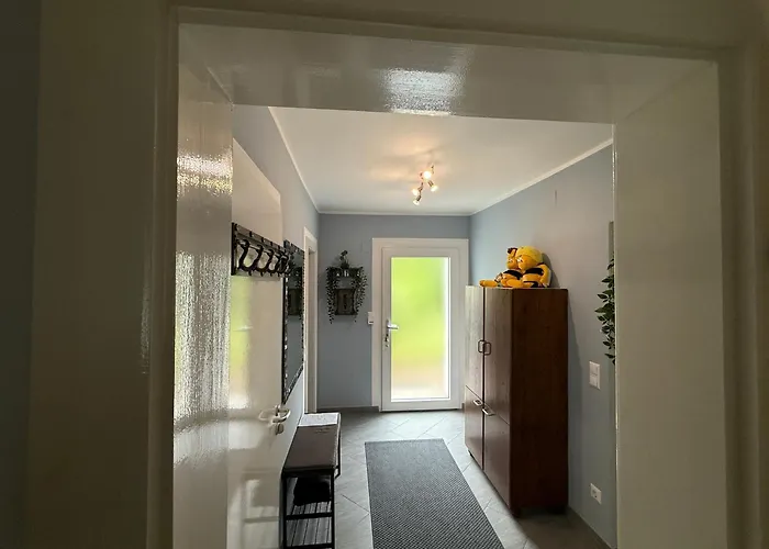 Komposch - Adults Only *