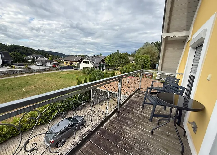 Komposch - Adults Only * רייפניץ